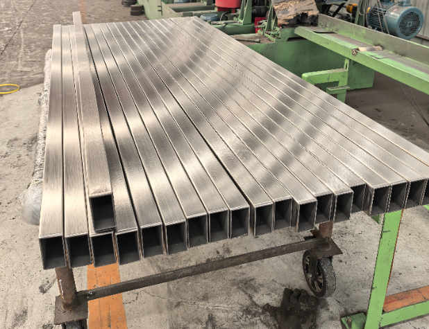 东方方管 矩形管 无缝方管生产厂家