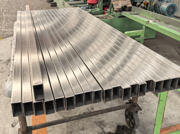 东方建筑工程行业用不锈钢无缝钢管